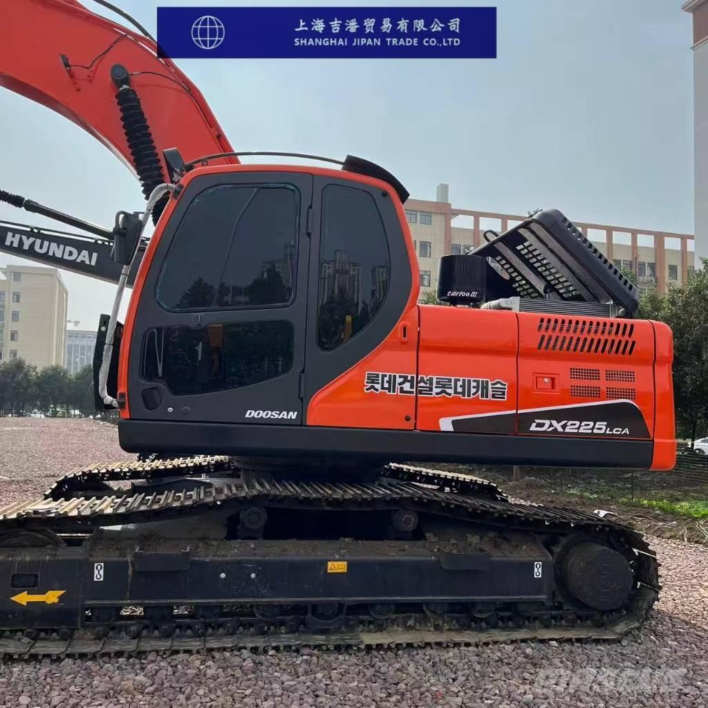 Doosan DX 225 Kāpurķēžu ekskavatori