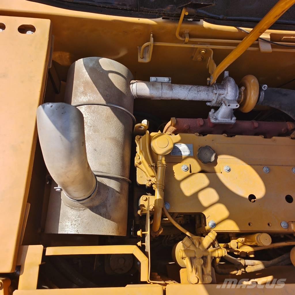 CAT 320D Kāpurķēžu ekskavatori