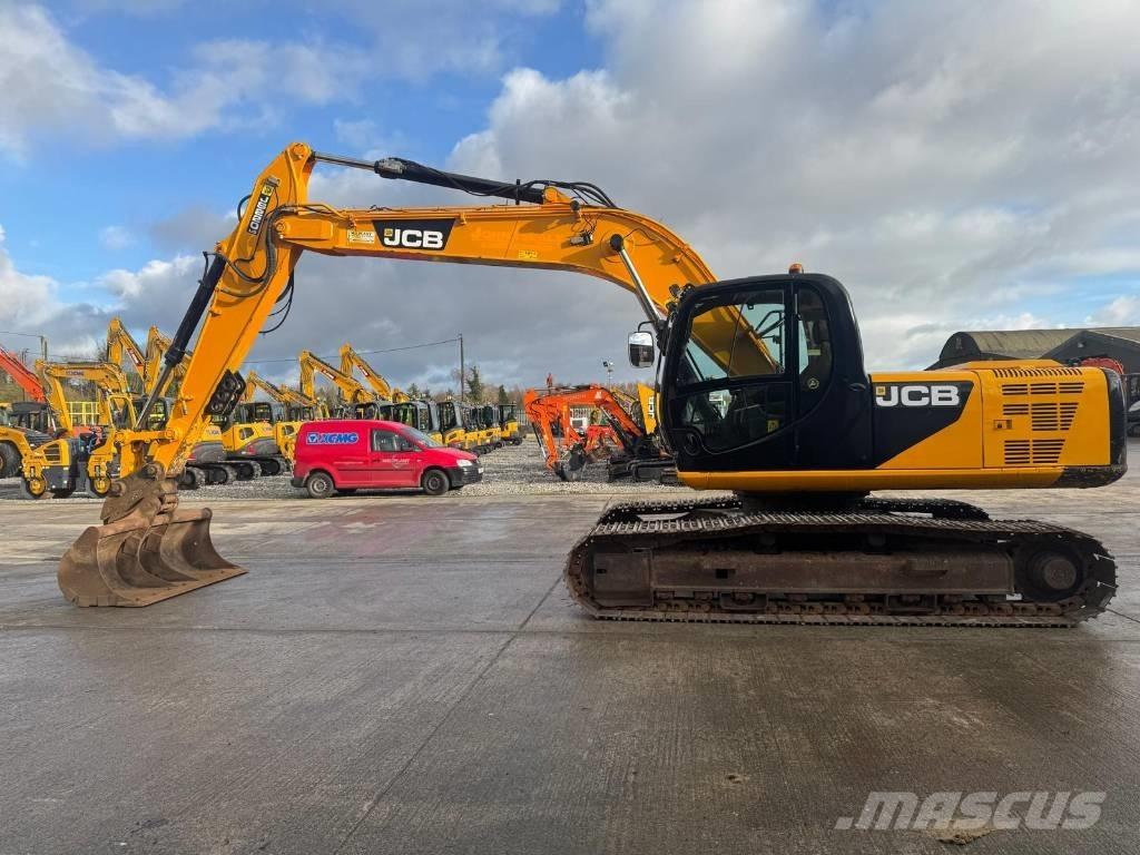 JCB JS 220 LC Ekskavatori tālās sniedzamības darbiem