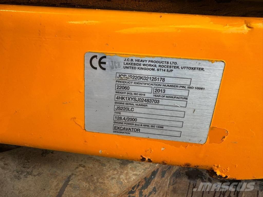 JCB JS 220 LC Ekskavatori tālās sniedzamības darbiem