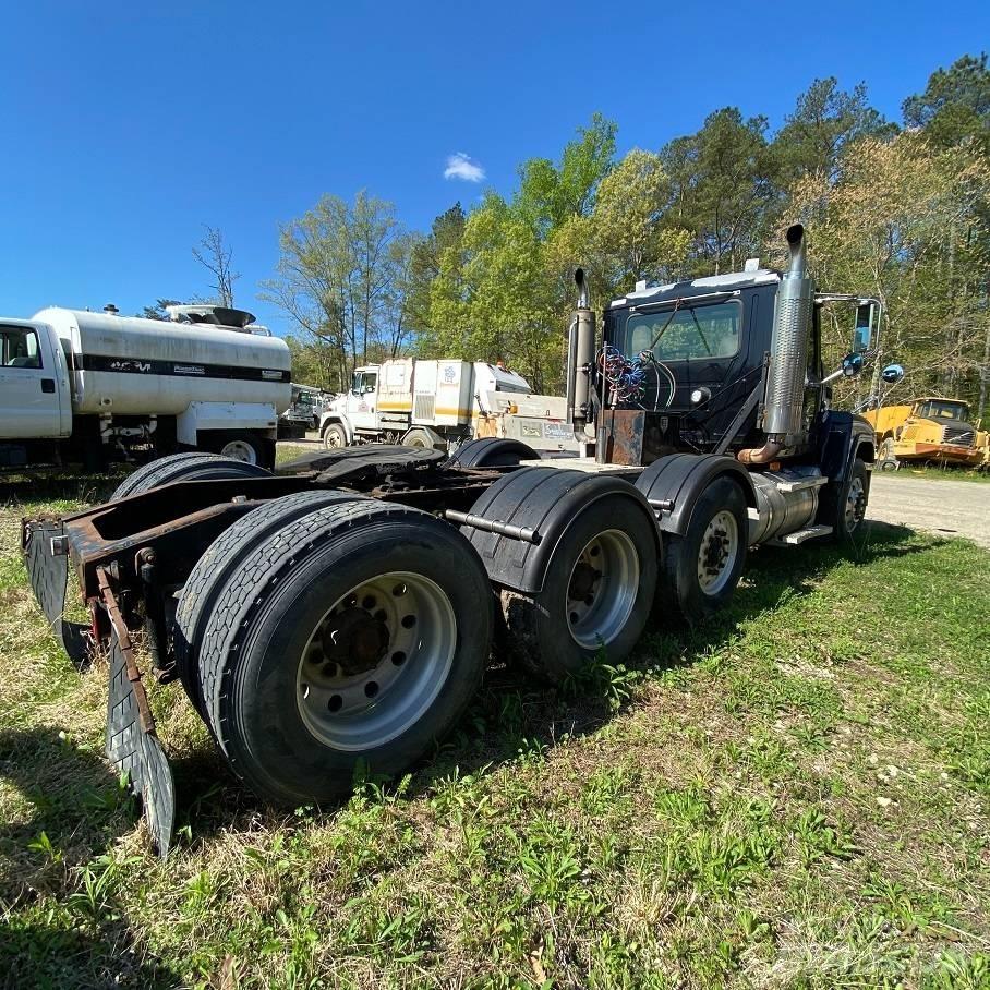 Mack CHN613 Vilcēji