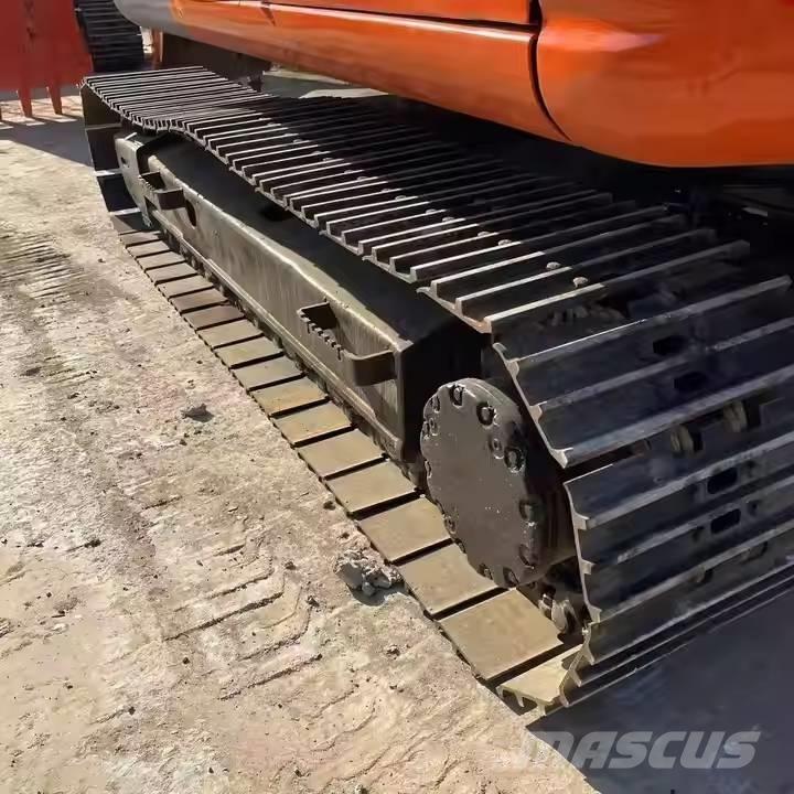 Hitachi ZX120 Kāpurķēžu ekskavatori