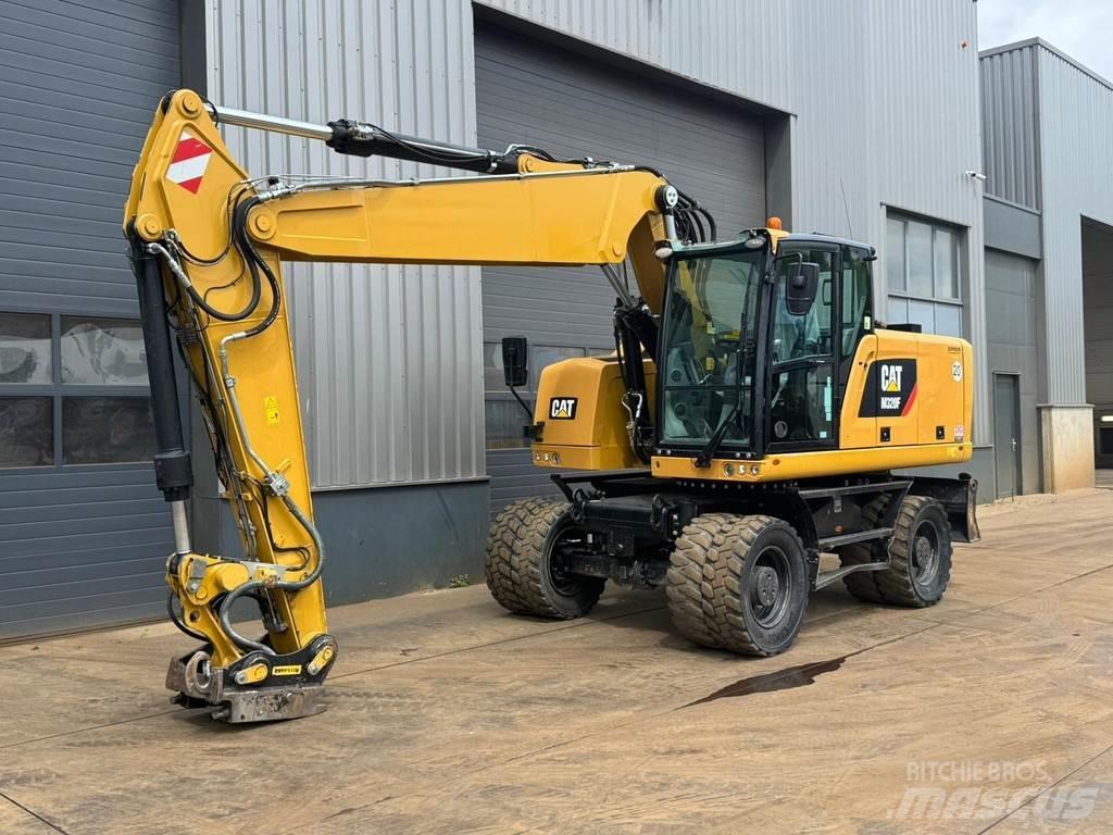 CAT M320F Ekskavatori uz riteņiem