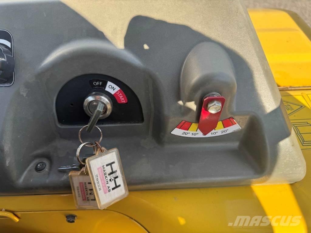 Yanmar C30R-3TV Kāpurķēžu pašizkrāvējs