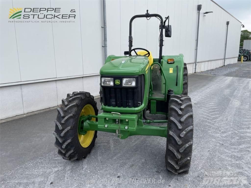 John Deere 5055E Traktori