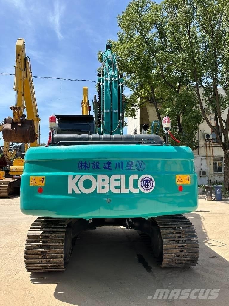 Kobelco SK 200 Kāpurķēžu ekskavatori