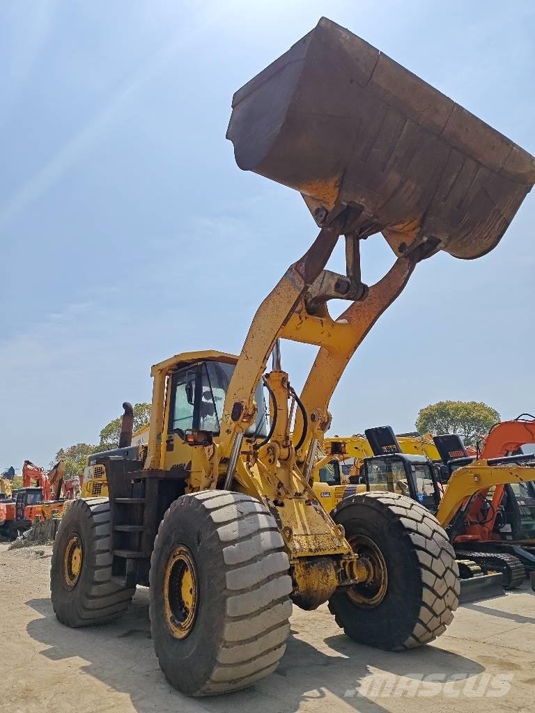 Komatsu WA 500 Iekrāvēji uz riteņiem