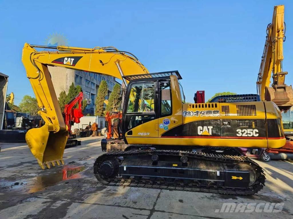 CAT 325 C Kāpurķēžu ekskavatori