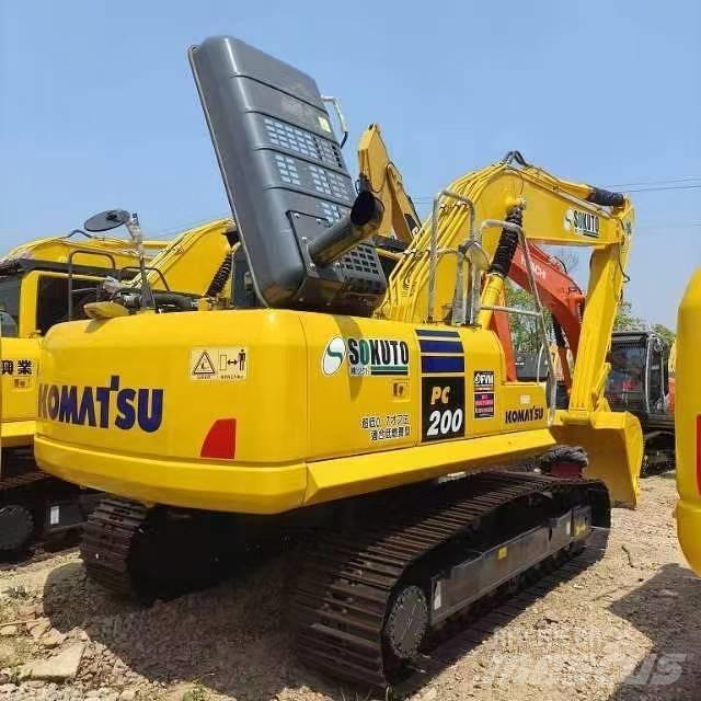 Komatsu PC 200-8 Vidēja lieluma ekskavatori 7 t - 12 t