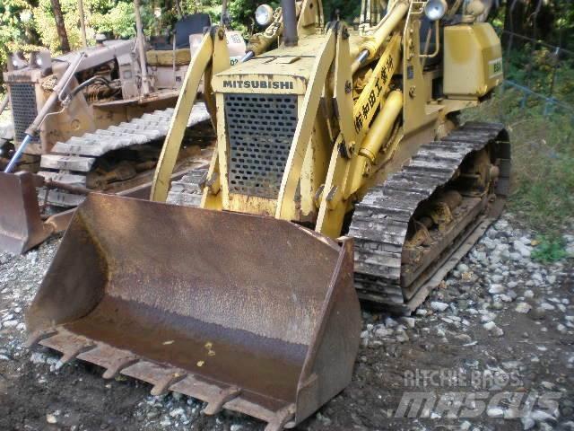 Mitsubishi BS3F Kāpurķēžu buldozeri