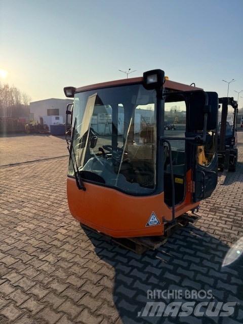 Doosan DL 420-3 CAB Kabīnes un interjers