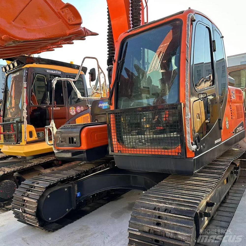 Doosan DX150LC-9C Kāpurķēžu ekskavatori