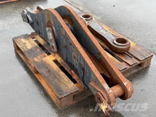 CNH BUCKET LINK Kausi