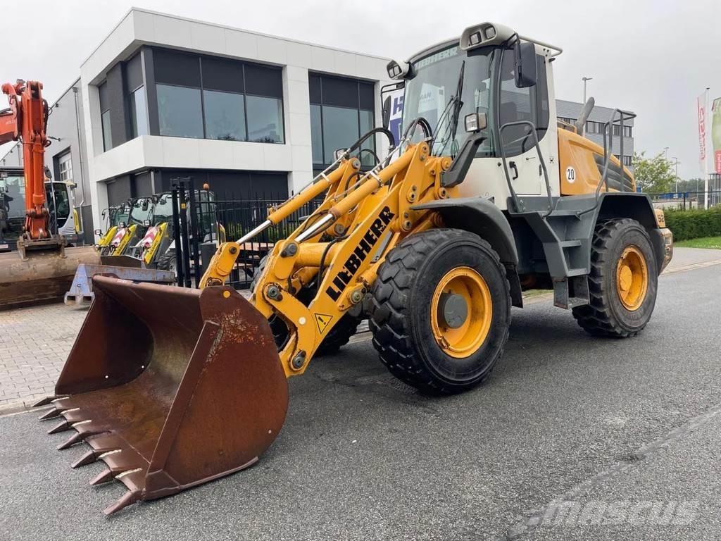 Liebherr L524 Iekrāvēji uz riteņiem