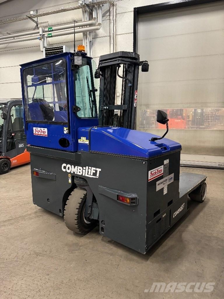 Combilift C4500ET Četru virzienu krāvēji