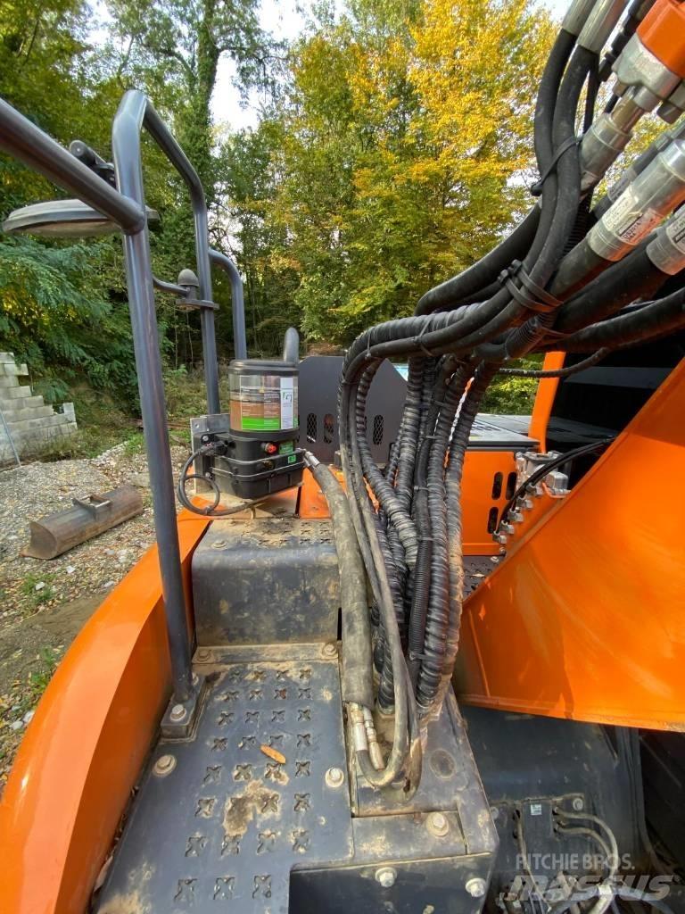 Doosan DX 140 LCR-5 Kāpurķēžu ekskavatori