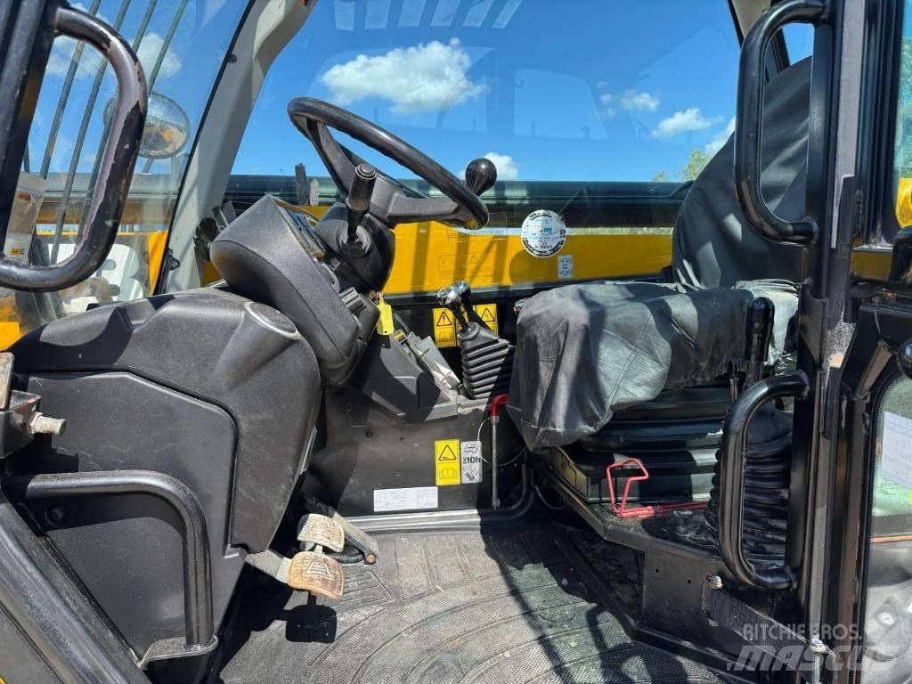 JCB 535-125 Hiviz Teleskopiskie manipulatori