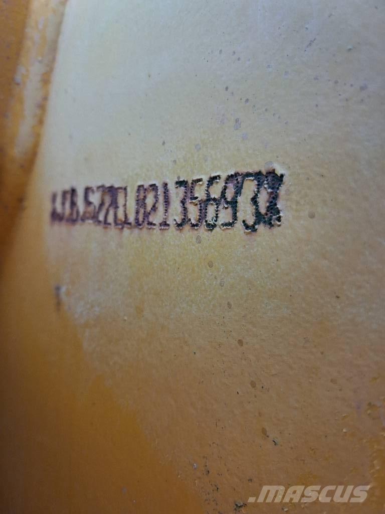 JCB JS 220 N LC Kāpurķēžu ekskavatori