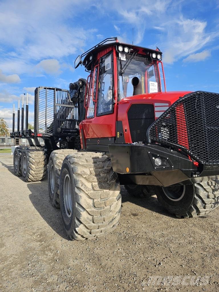 Komatsu 895 Forvarderi