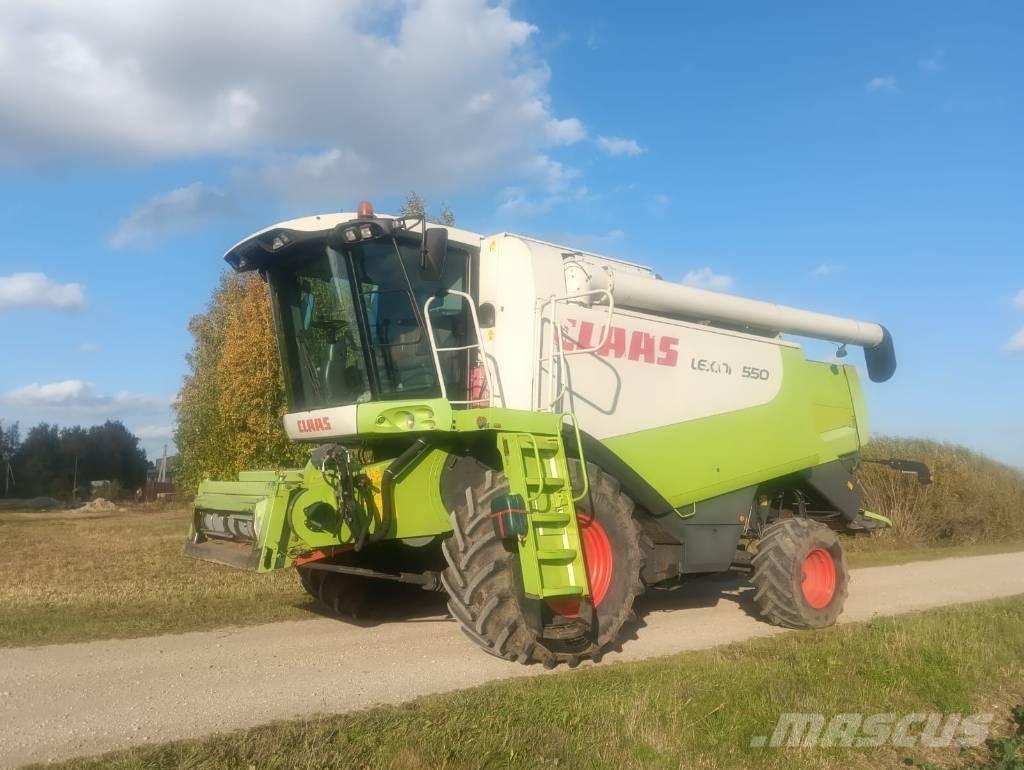 CLAAS Lexion 550 Ražas novākšanas kombaini