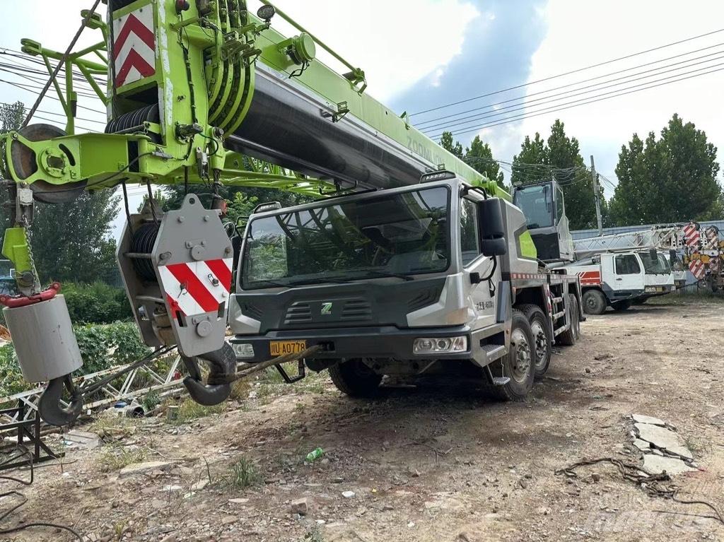 Zoomlion ZTC700 Visurgājēji celtņi