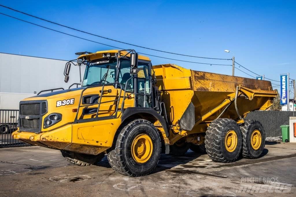 Bell B30E - DUMPER Mini pašizgāzēji