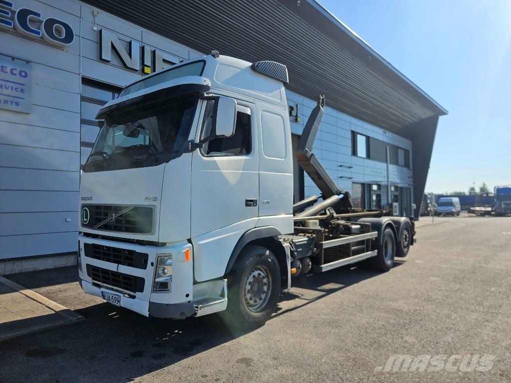 Volvo FH12 460 Treileri ar āķi