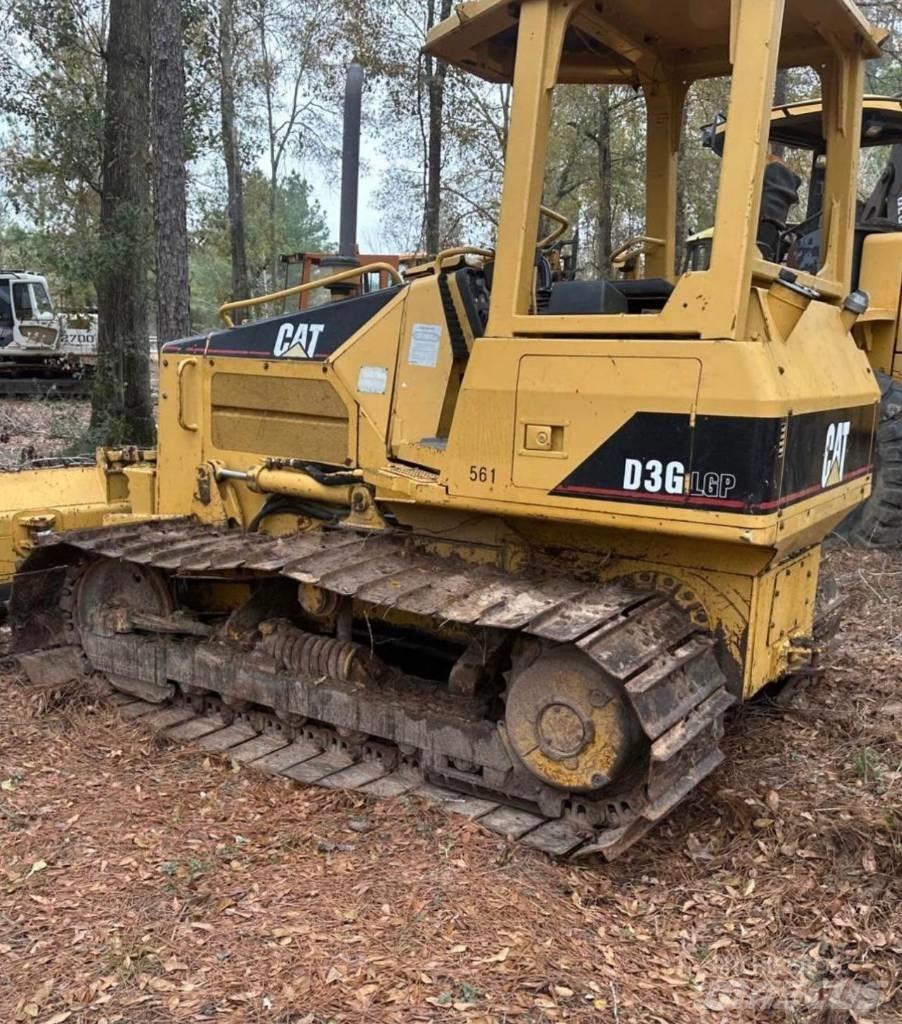 CAT D 3 G LGP Kāpurķēžu buldozeri