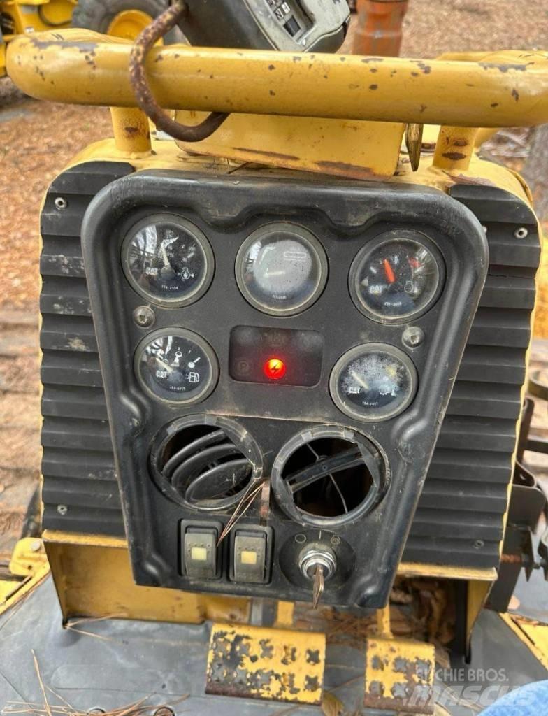 CAT D 3 G LGP Kāpurķēžu buldozeri