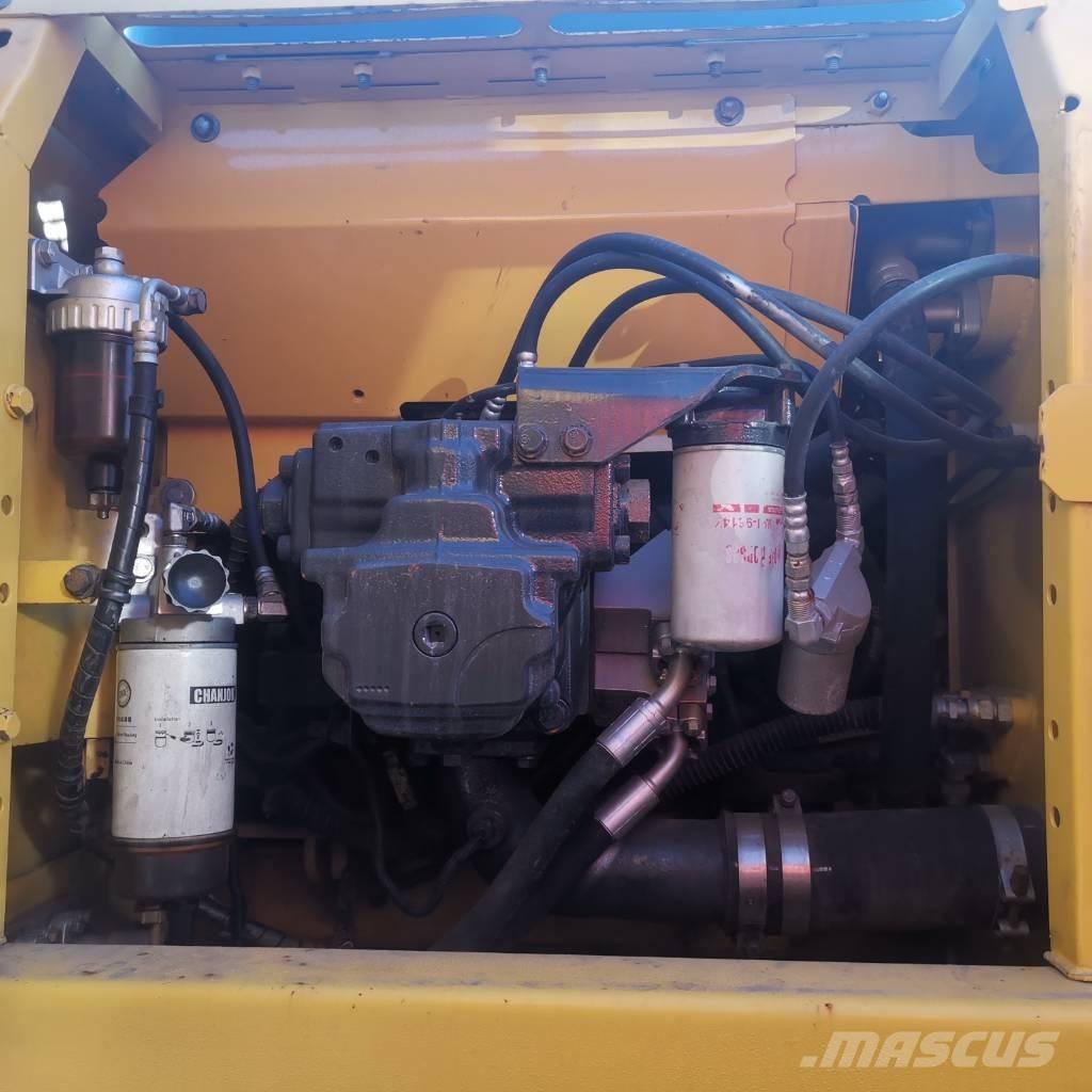 Komatsu PC 200-8 Kāpurķēžu ekskavatori
