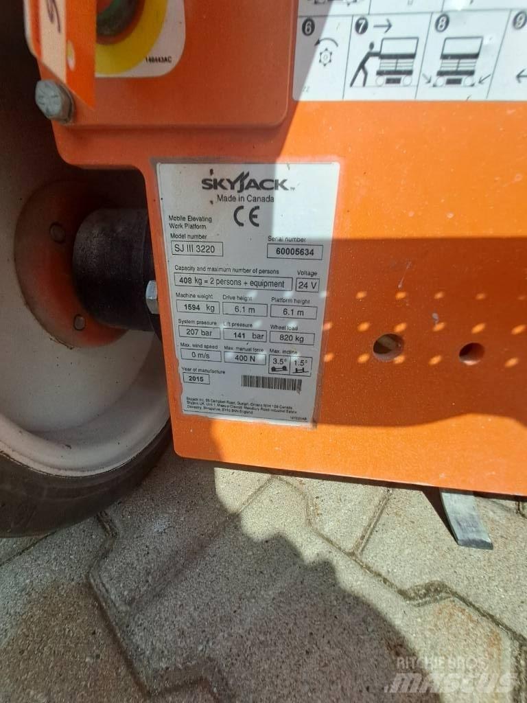 SkyJack SJIII 3220 Šķerveida pacēlāji