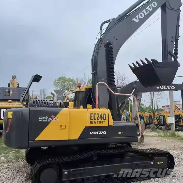 Volvo EC240D Kāpurķēžu ekskavatori