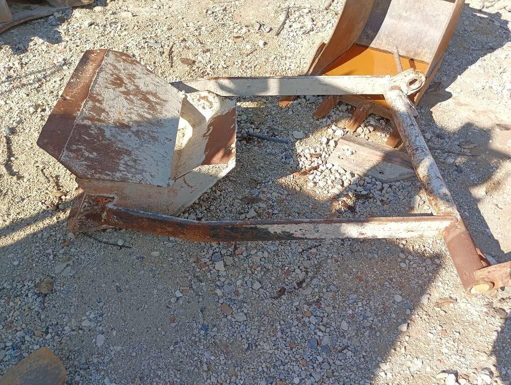 Ausa 500 RMX X4 Karjeras kravas automašīnas