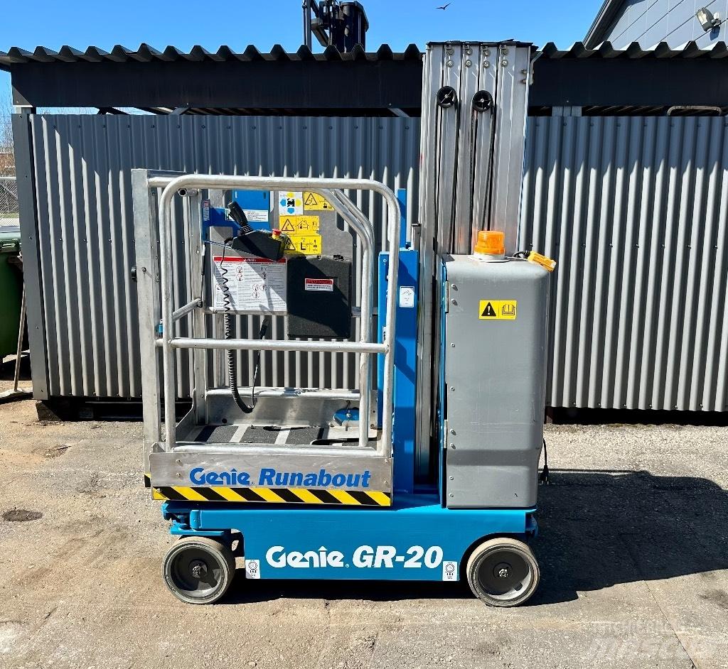 Genie GR 20 Vertikālie pacēlāji