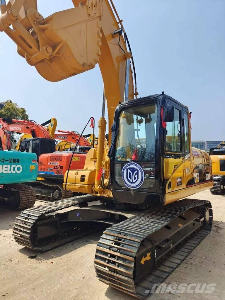 CAT CAT320C Vidēja lieluma ekskavatori 7 t - 12 t