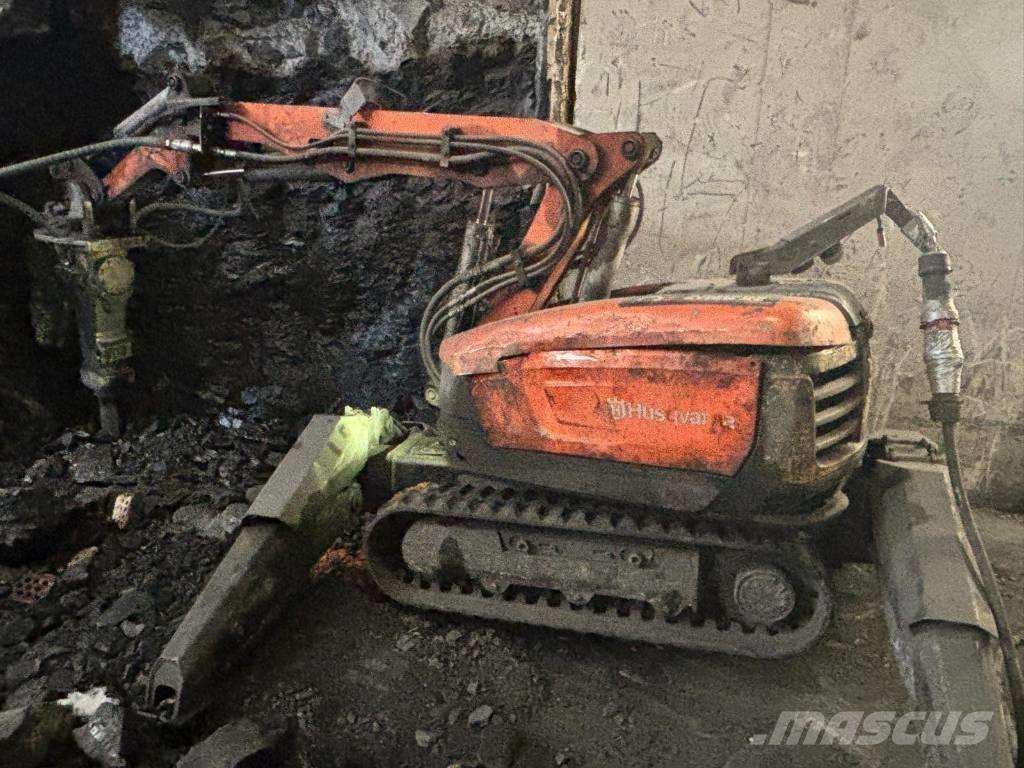 Husqvarna DXR 300 Demontāžas ekskavators