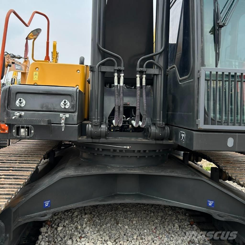 Volvo 290 Kāpurķēžu ekskavatori