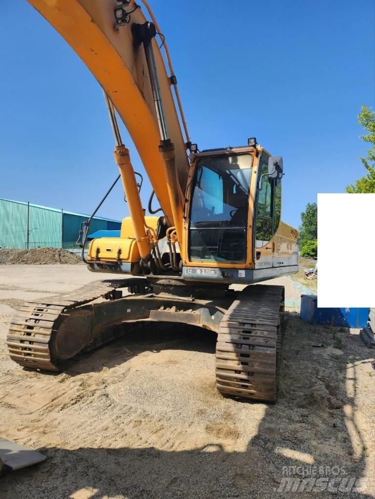 Hyundai Robex 300 LC Kāpurķēžu ekskavatori