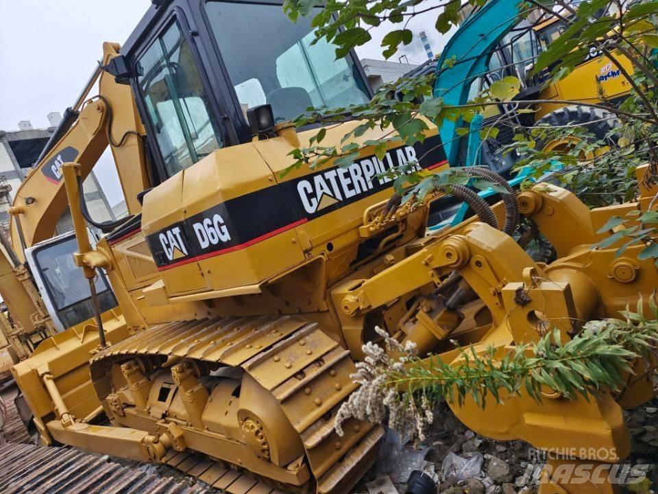 CAT D6G Kāpurķēžu buldozeri