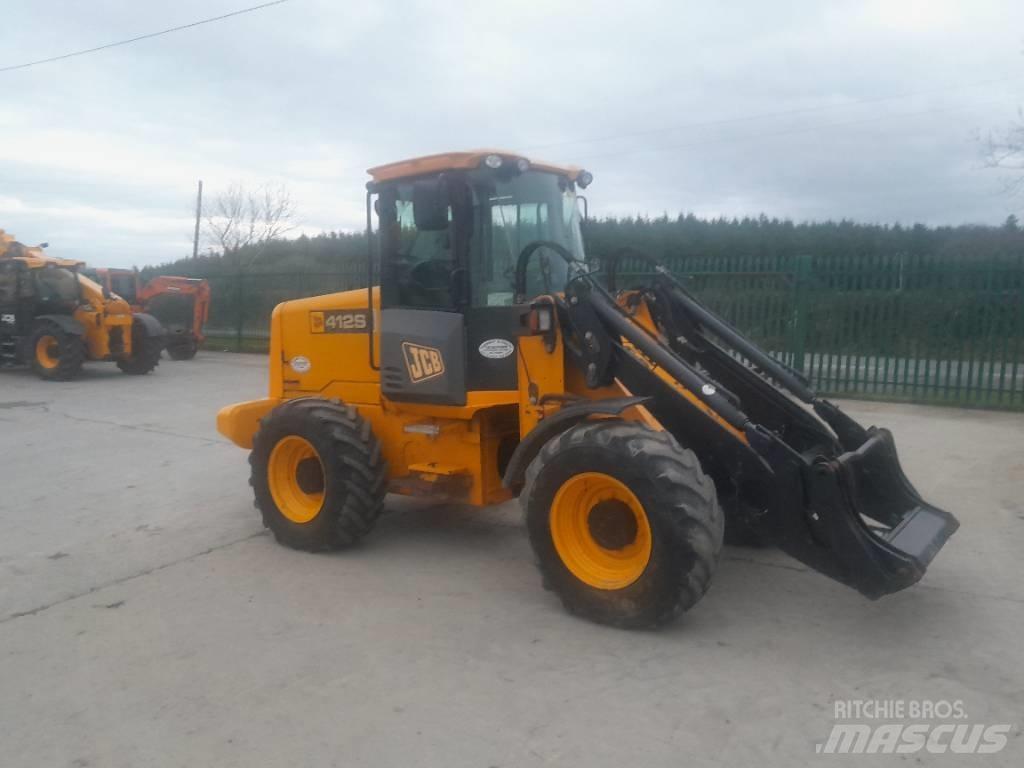 JCB 412 Iekrāvēji uz riteņiem