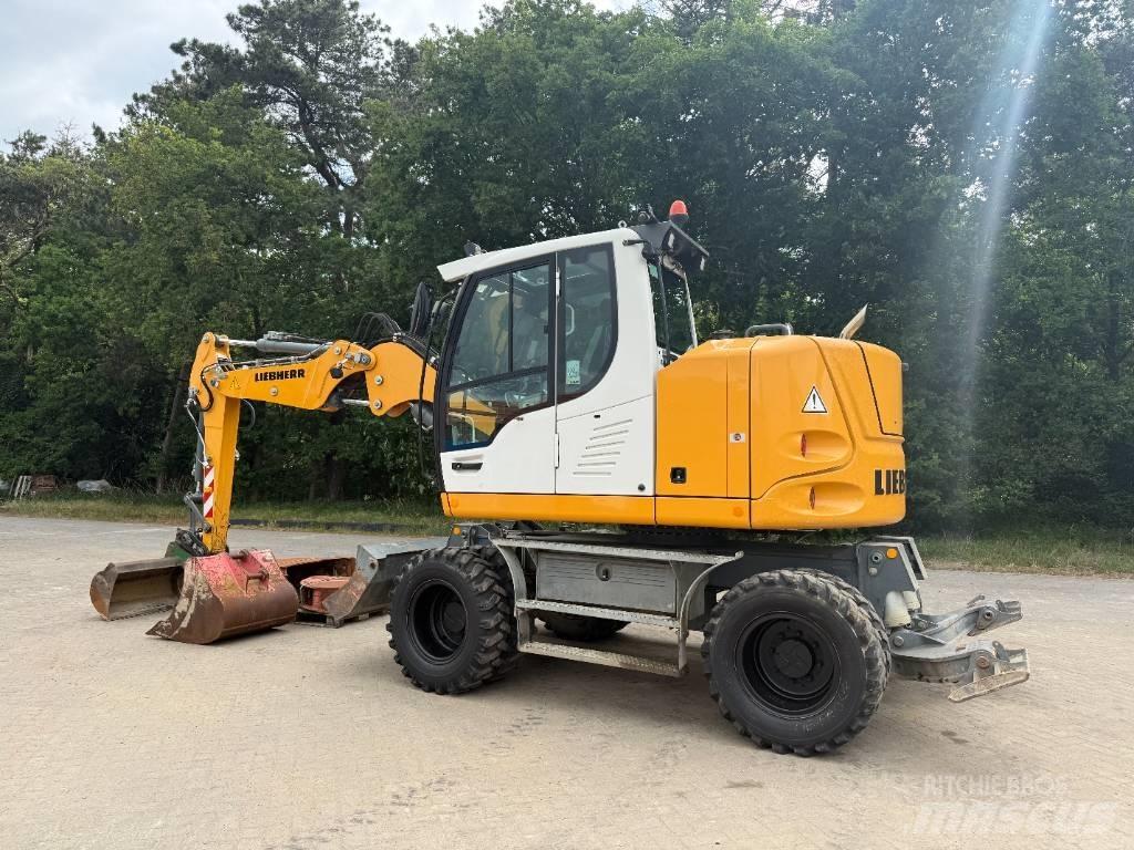Liebherr A 910 Comp Ekskavatori uz riteņiem