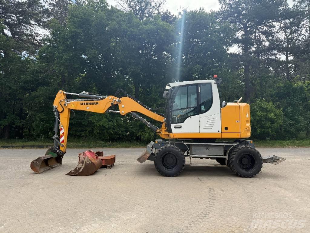 Liebherr A 910 Comp Ekskavatori uz riteņiem