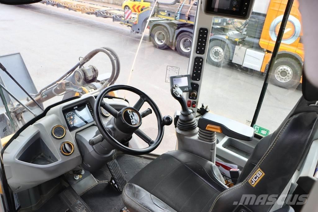 JCB 427 HT T4F Iekrāvēji uz riteņiem