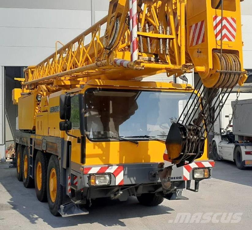 Liebherr 1070/1 Visurgājēji celtņi