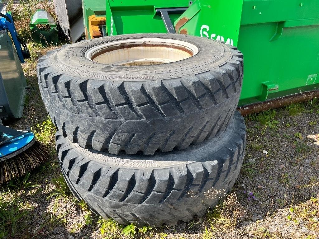 Nokian 16.9 R28 Riepas, riteņi un diski