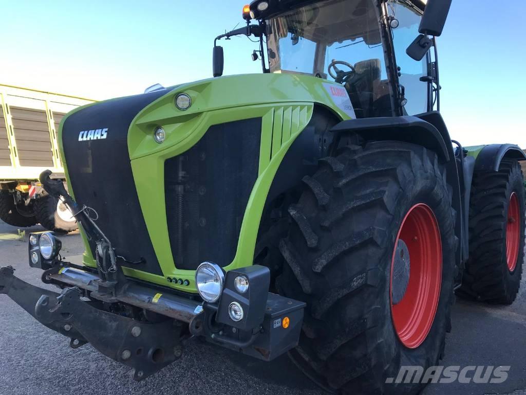 CLAAS XERION 4500 VC Traktori