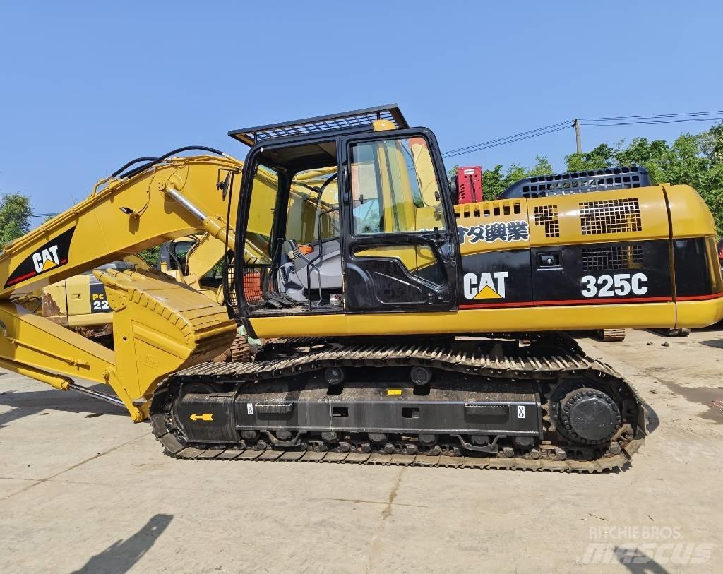 CAT 325 C Kāpurķēžu ekskavatori