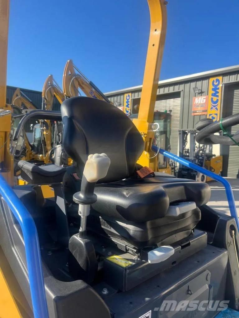 XCMG XD100 Divvalču grunts veltņi