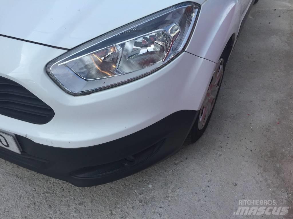 Ford Courier Furgons
