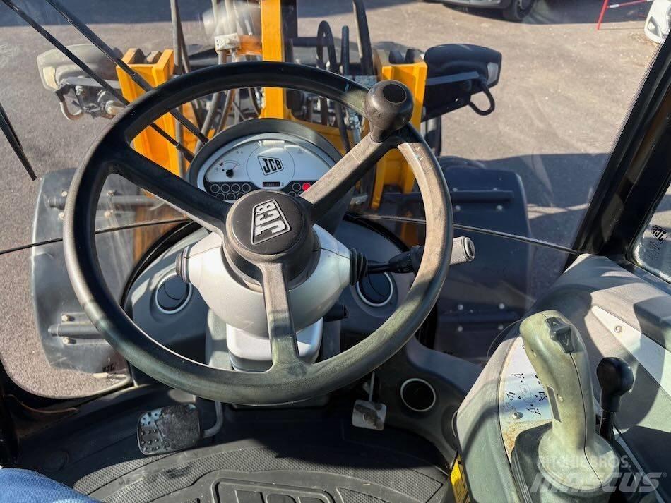 JCB 406 Iekrāvēji uz riteņiem